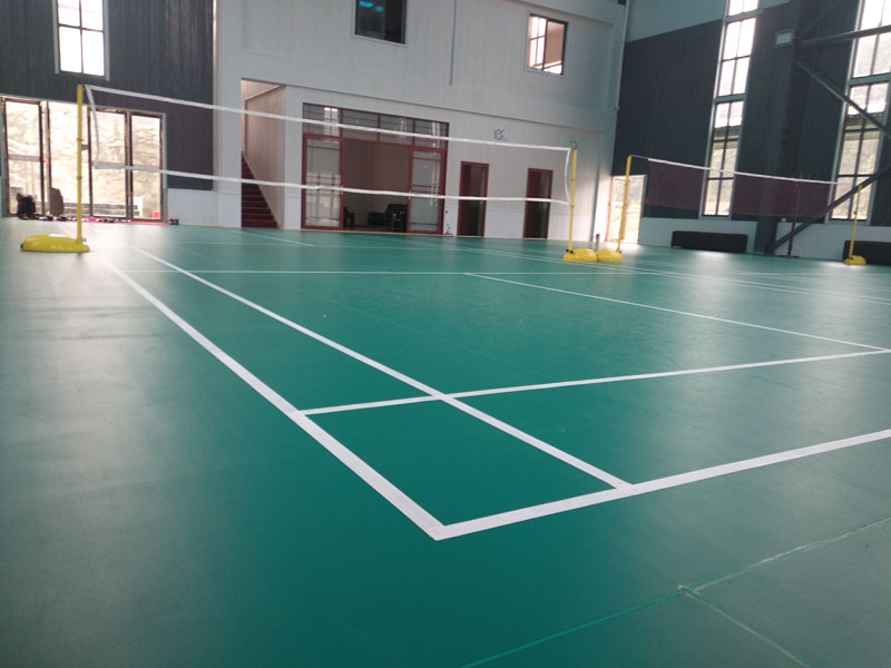 貴州羽毛球地膠pvc墊籃球乒乓球場館地板室內(nèi)外塑膠水晶砂運動地板膠